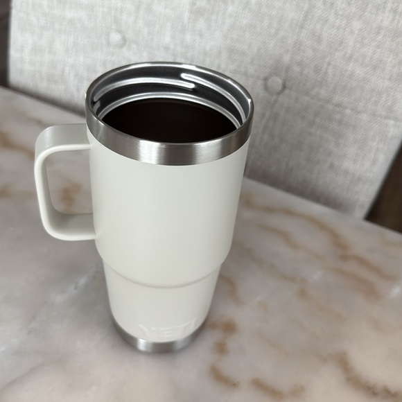 YETI RAMBLER 20 OZ TRAVEL MUG
WITH STRONGHOLD LID CAPE TAUPE - Picture 9 of 14